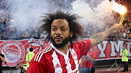 أولمبياكوس يقدم مارسيلو لجماهيره في أجواء أسطورية 