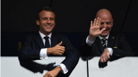 رئيس فرنسا يطير إلى قطر لدعم الديوك أمام المغرب