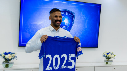 العويس vs المعيوف.. 5 دقائق تصدم حارس الهلال في دوري أبطال آسيا