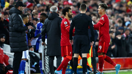 محمد صلاح لحظة مشاركته في لقاء ليفربول وليستر سيتي محمد صلاح لن ينتقل لبرشلونة.. خيانة إسبانية لنجم ليفربول