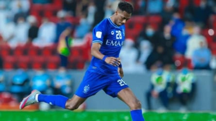  الهلال ينقذ الموقف.. يغري نجمه بـراتب كبير قبل الرحيل مجانا للقادسية