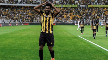 مانشيني في ورطة ..  موقع إحصائي يحرج مدرب الأخضر بسبب ظهير الاتحاد !