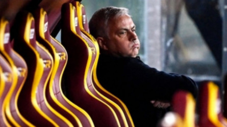 الإعلام الإيطالي يطرد مورينيو الفاشل من روما.. ضريبة الديربي