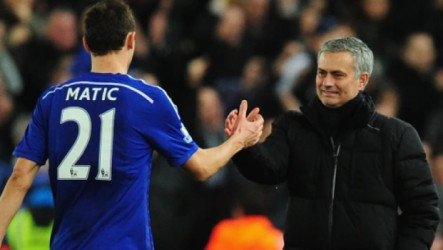 بعد ماتيتش.. مورينيو يطلب ضم نجم جديد من مانشستر يونايتد