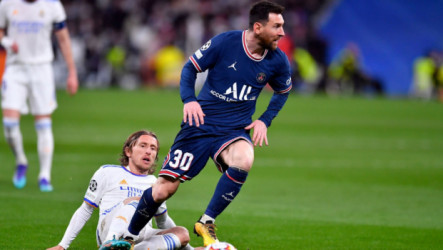 الأعلى دخلا في العالم.. ليونيل ميسي يهزم كريستيانو وليبرون جميس 