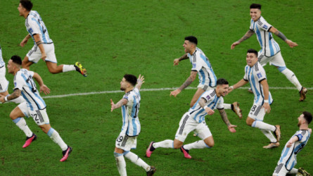 ميسي يكشف لأول مرة.. ماذا قال قبل تسديدة التتويج بكأس العالم؟