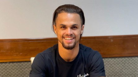 مفاجأة تهز الهلال والشارع الرياضي.. ماذا فعل ميشيل؟