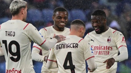 ميلان يعزز موقعه بصدارة الدوري الإيطالي بانتصار على كالياري