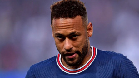 مدرب باريس يتحدث عن تصرف نيمار المشين بعد الطرد أمام ستراسبورج