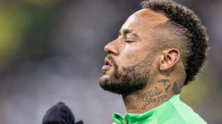 بعد ميسي ورونالدو.. نيمار مرشح للانتقال إلى الهلال أو النصر