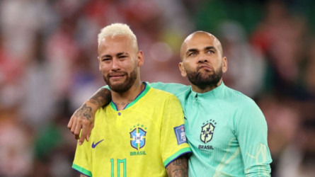 توابع الزلزال.. نيمار يلمح بالاعتزال الدولي بعد وداع كأس العالم