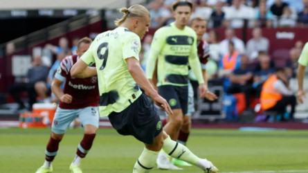 إنها البداية فقط.. هالاند يفتتح سجل أهدافه في الدوري الإنجليزي