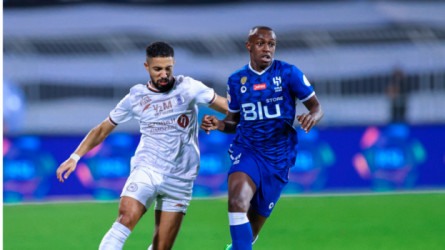 لماذا غضب أمام الهلال.. سعودي سبورت يحل لغز هتان باهبري في الشباب