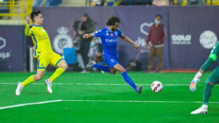 فيديو| النصر والهلال.. ضرب الشهراني وهل استحق رودريجيز ركلة جزاء؟