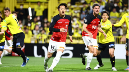 قفز للوصافة.. أوراوا ينذر الهلال بفوز كبير في الدوري الياباني