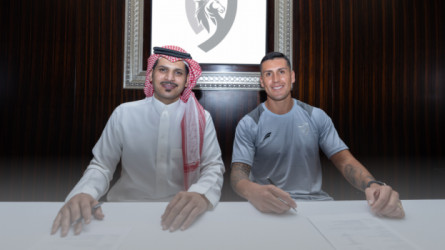 بطل كوبا أمريكا ينتقل إلى الطائي رسميا