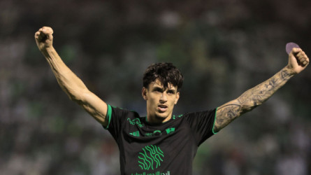 إيبانيز يكشف سر مفاجئ وراء انتقاله للأهلي.. ويؤكد: ليس لي قدوة