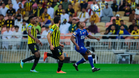نجم الاتحاد إلى الهلال.. الصفقة اقتربت على طريقة سعود والمالكي