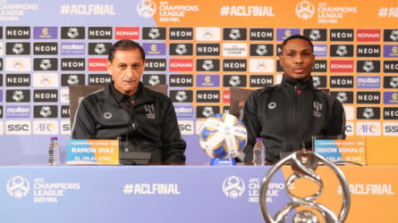 رامون دياز يخطف الأضواء بـموقف رائع قبل نهائي آسيا