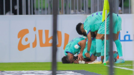 صدمة.. استبعاد نجم الأهلي من مباراة الأخدود