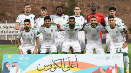 صدمة.. إصابة والد نجم الأهلي بـجلطة