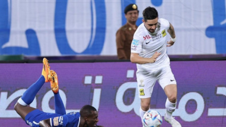 هدف غير مستحق للاتحاد.. قرار تحكيمي خاطئ ضد الهلال !