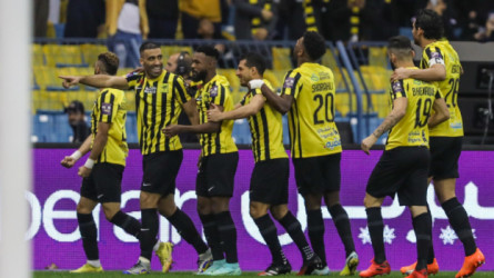 3 أندية إماراتية تتصارع لضم ساحر الاتحاد.. العميد في ورطة