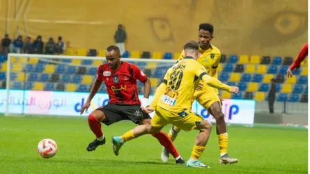 القنوات المفتوحة الناقلة لمباراة الرياض والتعاون اليوم في دوري روشن السعودي