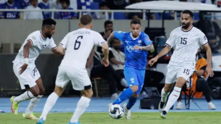 الشباب يفاجئ الهلال بـكبار العاصمة.. الكلاسيكو يشتعل