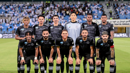 سخرية هلالية من رحيل ثلاثي الشباب .. سؤال مثير عن سيناريو تمبكتي