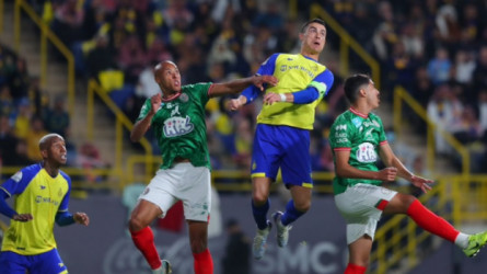 حكام مباريات اليوم.. مجري للاتحاد وتشيلي للنصر ضد الاتفاق