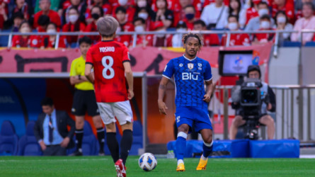 الرياح تدمر كاريلو في نهائي الهلال وأوراوا