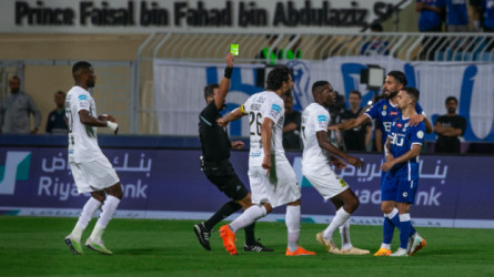 نجم الهلال يفضل النصر على الاتحاد.. ويكشف سر تتويج العميد بالدوري