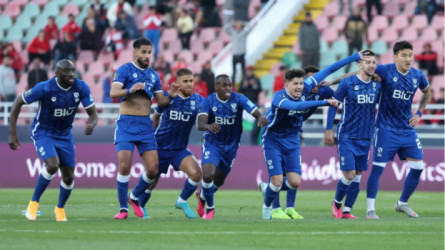 الهلال ضعيف وجبهة الدوسري شوارع.. فلامينجو يكشف أوراق دياز !