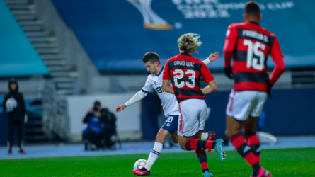 مدرب فلامنجو يفتح النار على الحكام: ساعدوا الهلال بهذه الطريقة !