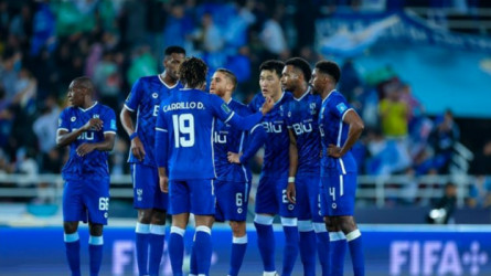 الهلال نجم الهلال يفجر مفاجأة مدوية ويعلن رحيله قبل نهاية الموسم !