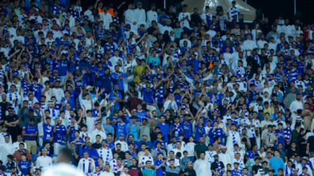 إصابة نجم الهلال تثير قلق الجمهور.. بيعه هو الحل؟