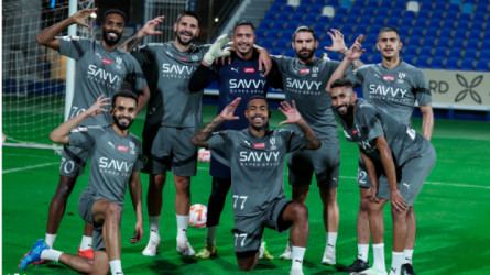 أسطورة بايرن ميونخ يتواجد في تدريبات الهلال.. فيديو