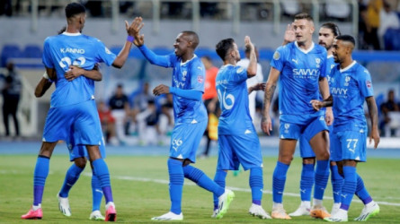 ناساجي يفاجئ الهلال بقرار عاجل قبل مباراتهما بأبطال آسيا
