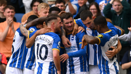 نجم برايتون الإنجليزي على رادار الدوري السعودي.. كمبيوتر ياباني