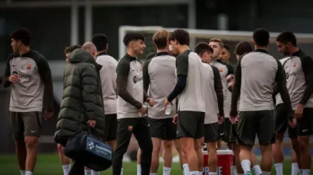 جرح قطعي ونزيف.. إصابة خطيرة لنجم برشلونة في التدريبات