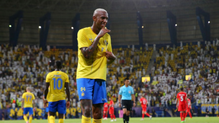 تاليسكا يهاجم حكم مباراة شباب الأهلي ويوجه رسالة لجماهير النصر