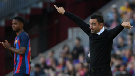 تشافي يصدم جماهير برشلونة قبل الميركاتو الصيفي بمفاجأة الموسم