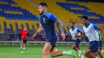 أول رد فعل من تيليس عقب رحيله عن النصر.. مفاجأة لجمهور العالمي