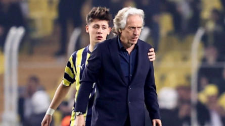 خيسوس عن نجم ريال مدريد: علمته كيف يلعب كرة القدم