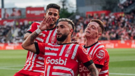 نجم جيرونا متهم بـالتفويت لبرشلونة قبل القمة المنتظرة 