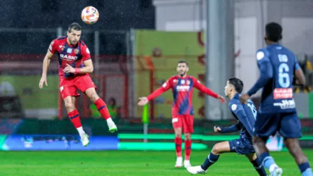 تصرف لاعب النصر أقبح.. تعليق مثير على عقوبة طارق حامد