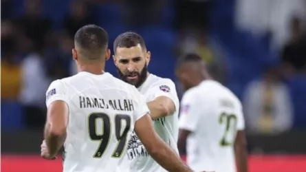حمدالله يمدح مدرب الاتحاد.. وبنزيما يغادر مباراة أجمك برجال الأمن