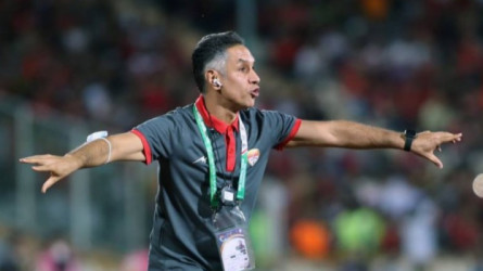رسميا.. فولاد الإيراني يستعد للهلال بمدرب جديد