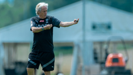 طريد خيسوس أمام خيارين للرحيل عن الهلال